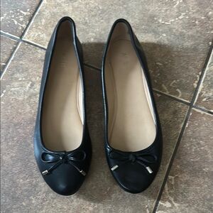Apt. 9 Black Flats with Classic Design